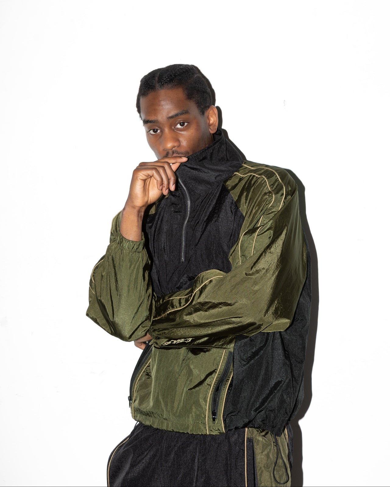 ZONE TRACK JACKET (BLACK/ARMY)