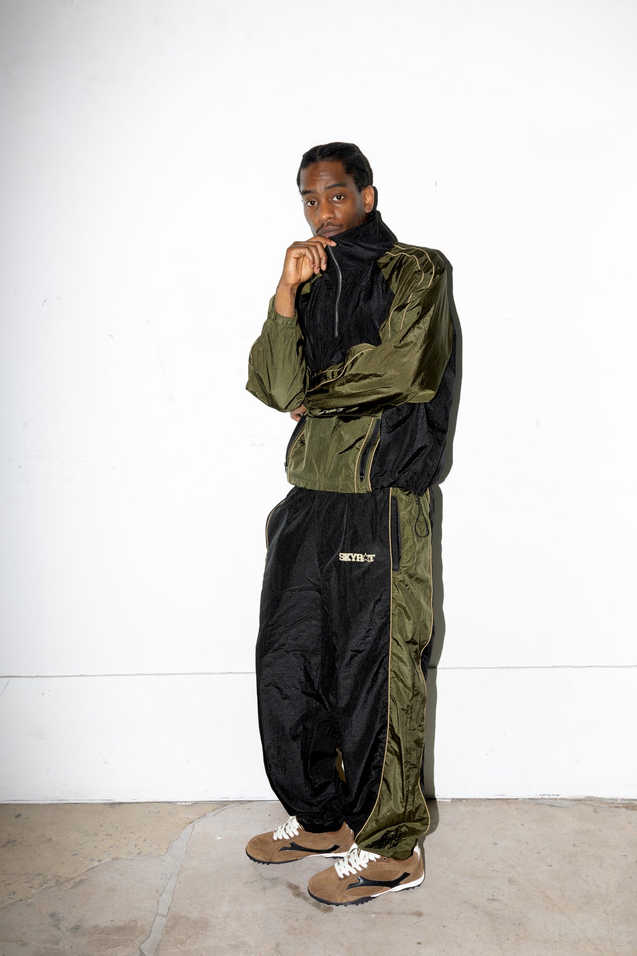 PIPE DREAM TRACK PANT (BLACK/ARMY)