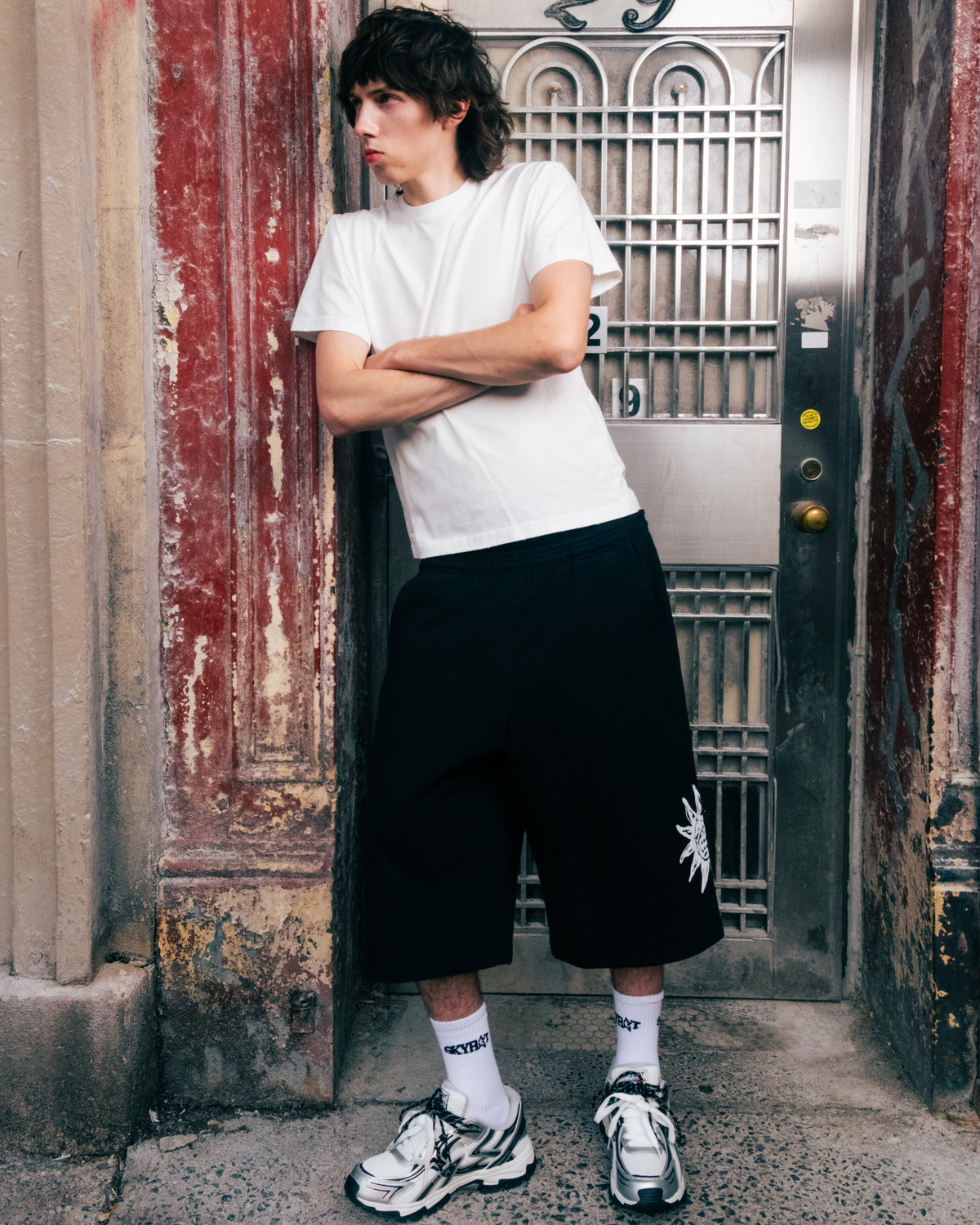 REST SHORTS (BLACK)