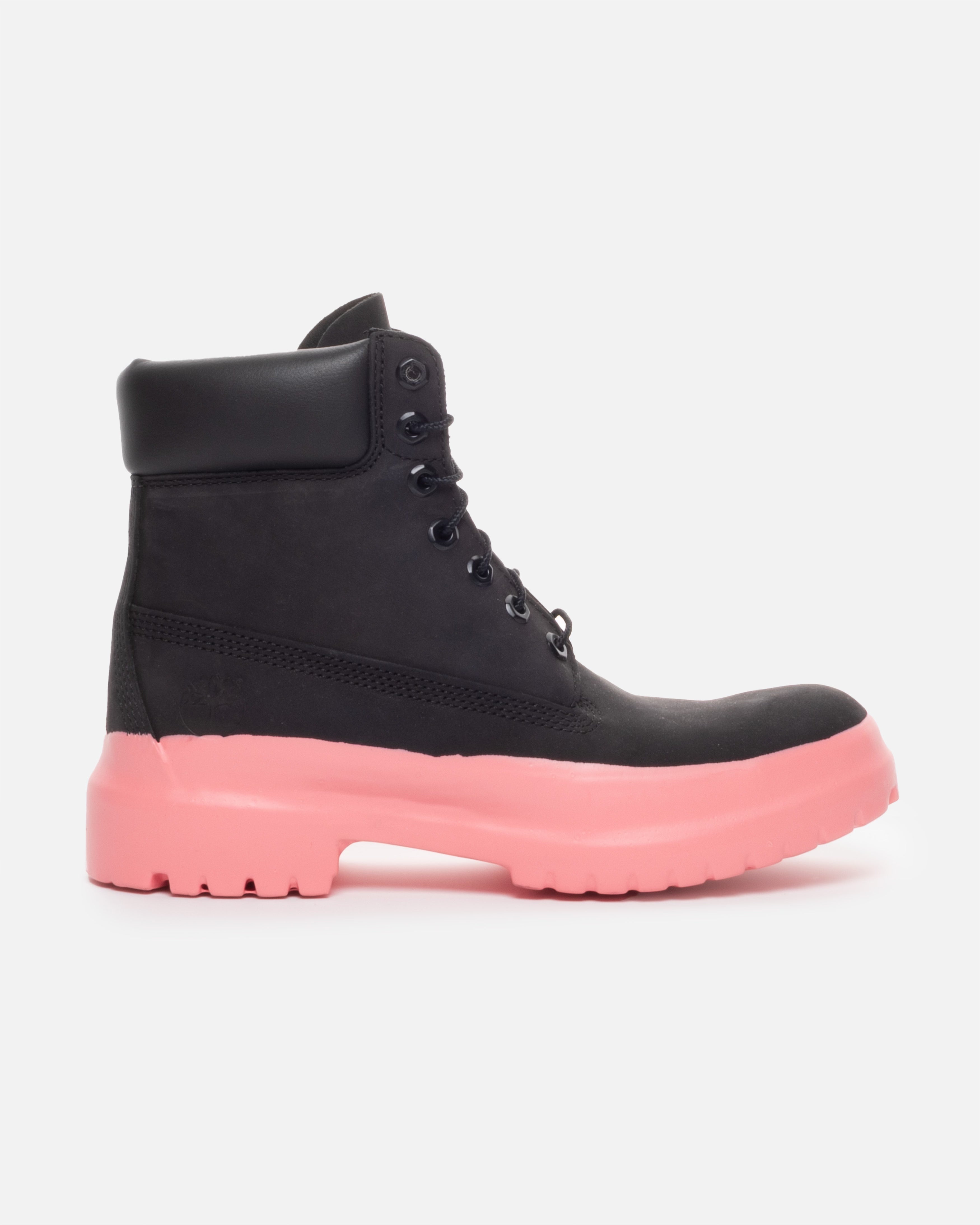 STRAWBERRY TIMBS (BLACK) - Skyrat